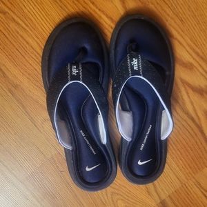 Nike comfort sandals